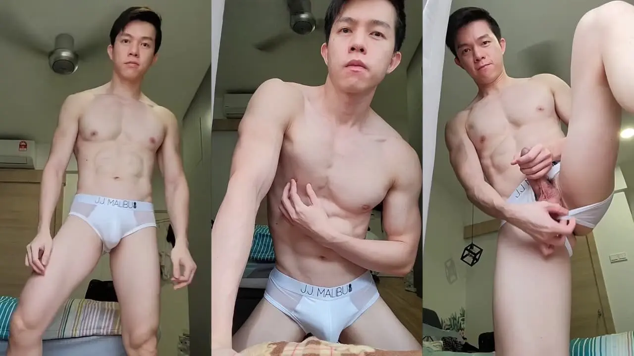 Chinese muscular guy masturbating